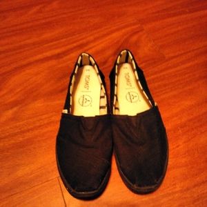 Women's Toms